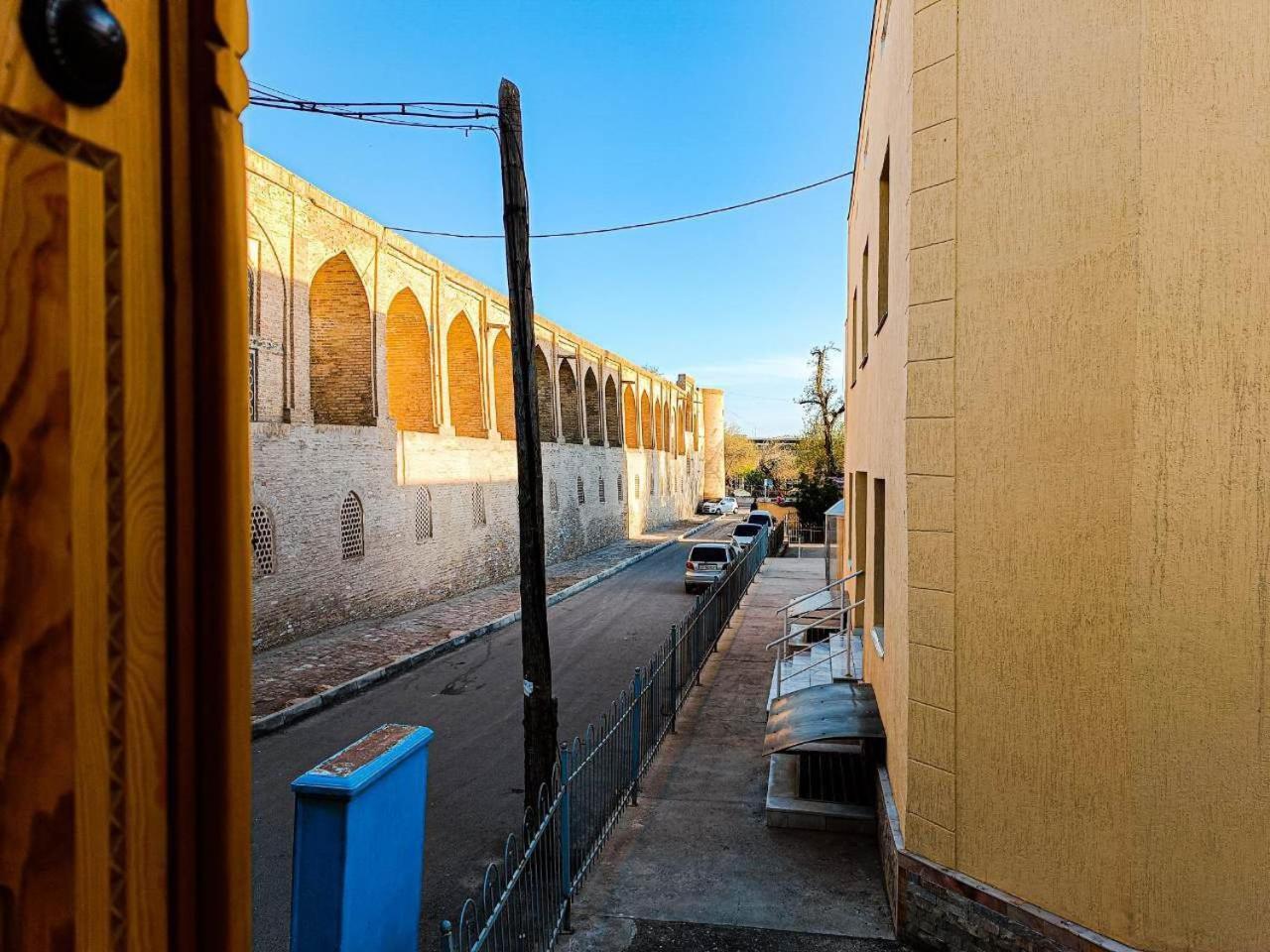Meros Hotel Buchara Exteriör bild