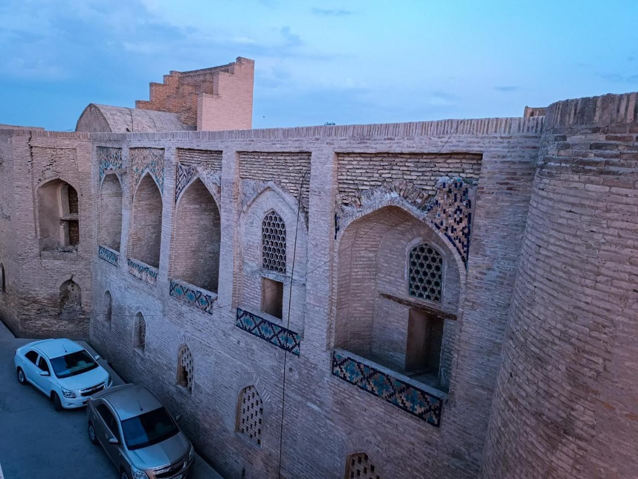 Meros Hotel Buchara Exteriör bild