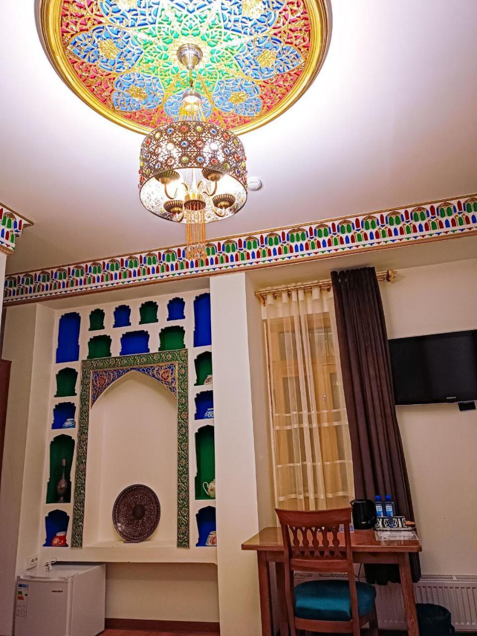 Meros Hotel Buchara Exteriör bild