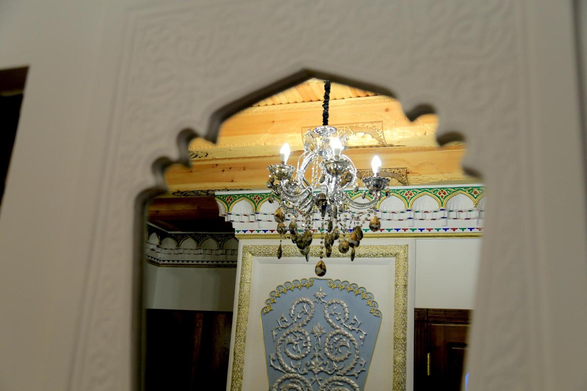 Meros Hotel Buchara Exteriör bild